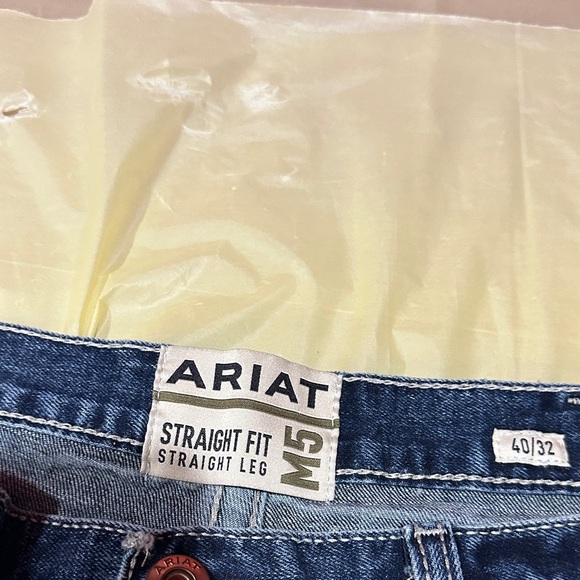Ariat Men's Blue Jeans Size 40/32 - Picture 2 of 6